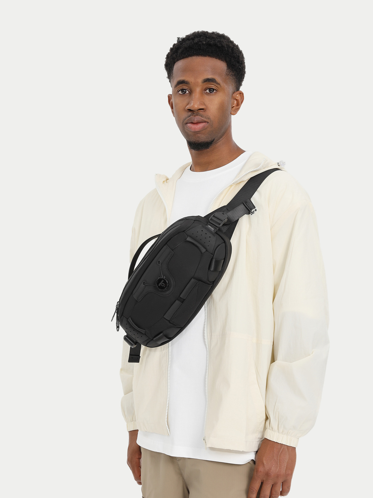 OZUKO Multi-function Chest Bag - Men Fashion Key 评论和价格